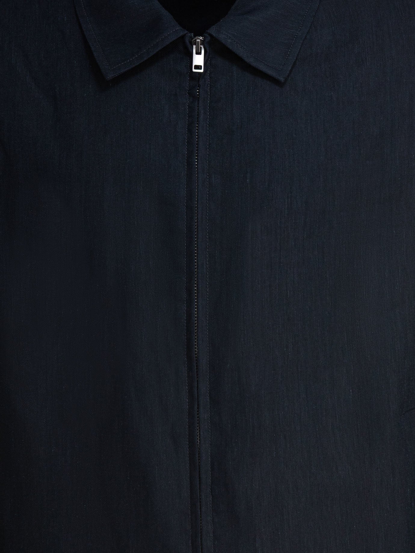 Vince. Bomber Jacket Zipper Closure