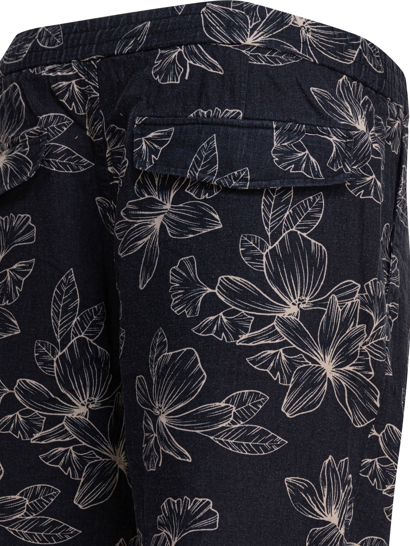 Vince. Floral Shorts