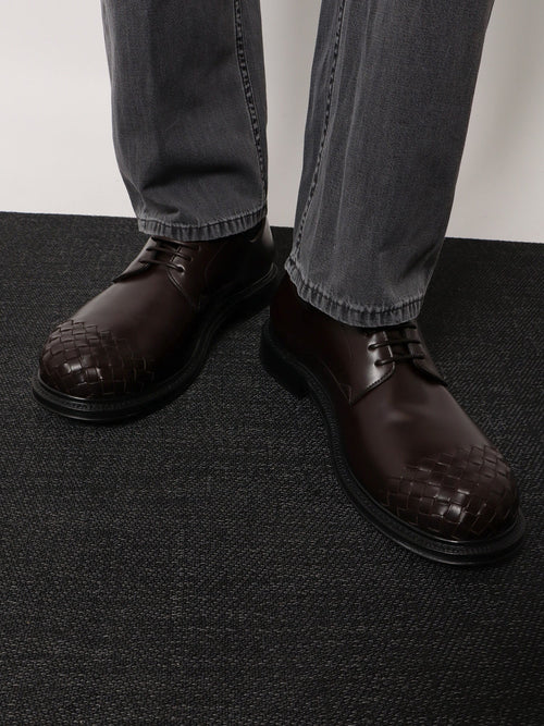 Bottega Veneta James Leather Lace-Up Shoe